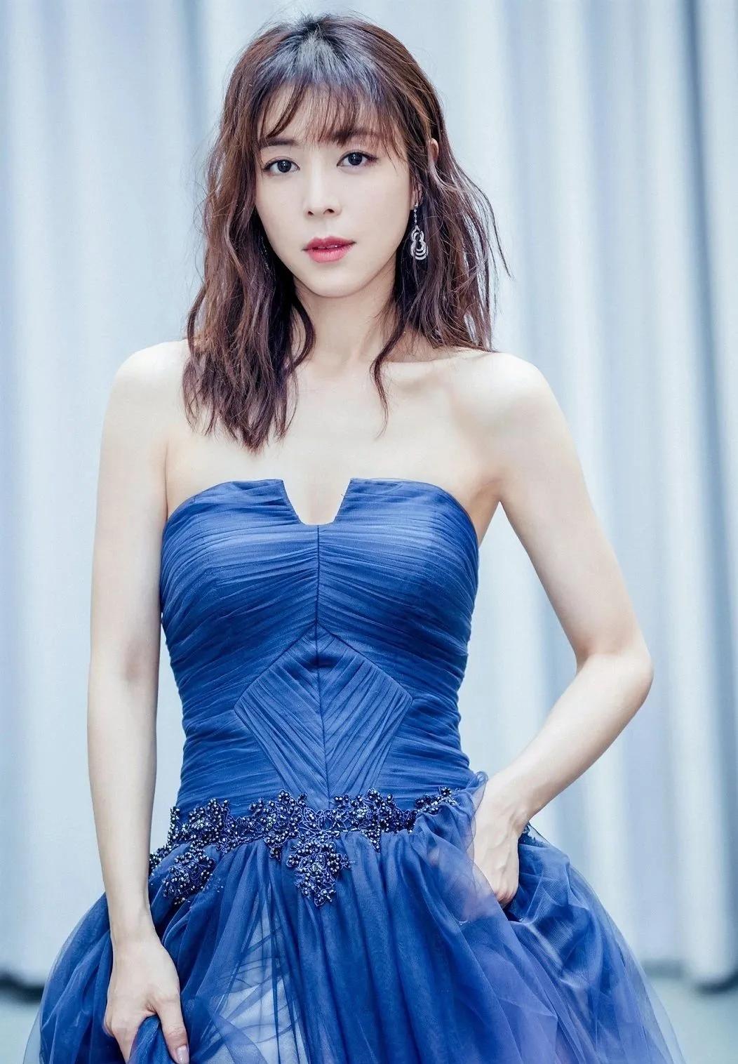 人中|向佐这个强大的长相洼地，真让人担心郭碧婷孩子的颜值