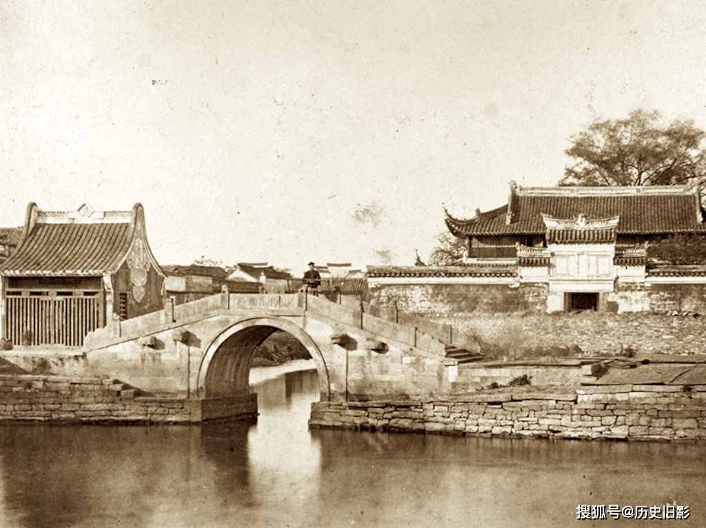 1870年宁波建筑老照片,宁波城墙,水月桥与天封塔