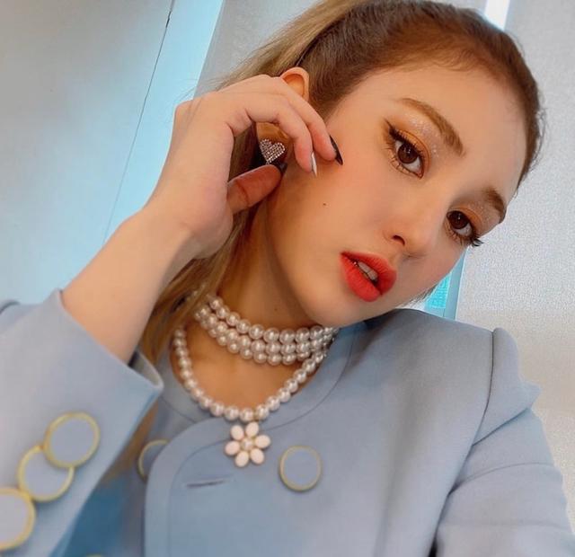 口罩|韩星5大初秋眼妆重点与色彩归纳，隔着口罩也能电人，眼影这么买就对了