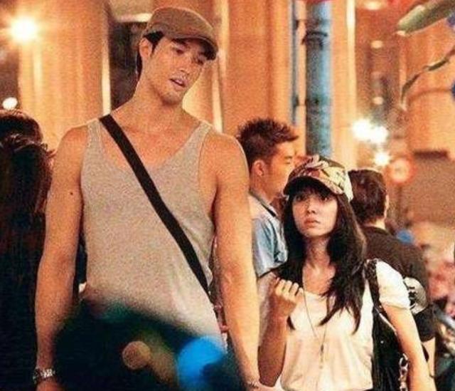 蔡依林前男友恋上好莱坞单亲妈妈,甘愿给对方3岁儿子当爸,恭喜