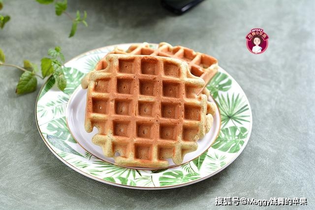 牛奶|做2人美味早餐小吃，酥香软嫩的华夫饼并不难用1个鸡蛋半碗面