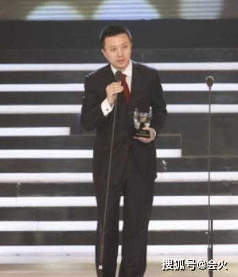 语言|原创《新闻联播》迎新人，首秀表现紧张坦言有压力，翻看履历不简单！