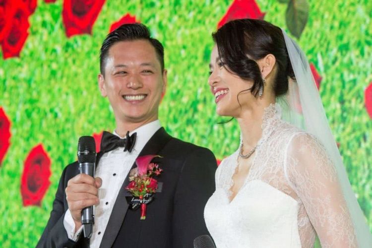 曾与混血老公同居4年,又深陷姐弟恋8年,今嫁豪门