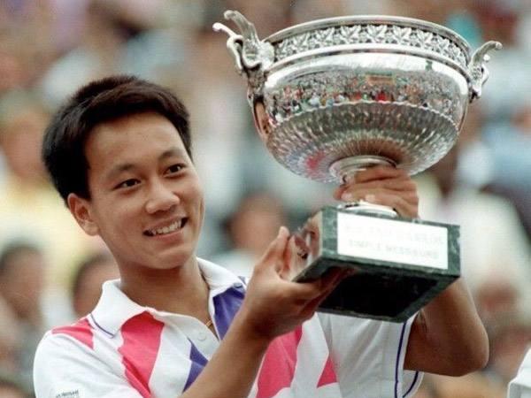 2020网球男子世界排名_格局巨变,世界男女网球发展在2020年美网拐弯,奔向亚