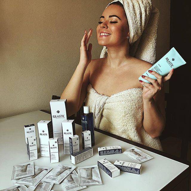 按摩|别整些没用的!谁说长期化妆皮肤就会变差?