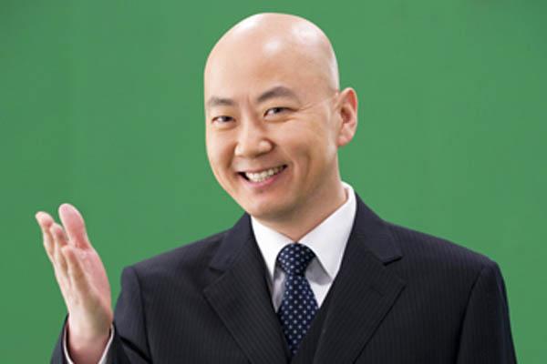 他不惜为角色剃光头,拍了五部烂片的名