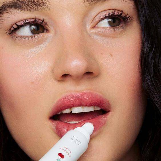 按摩|别整些没用的!谁说长期化妆皮肤就会变差?