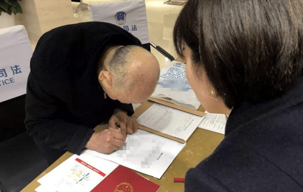 继承父母房产再争也没用!明年起按“新规”办,独生子女也不例外-搜狐大视野-搜狐新闻