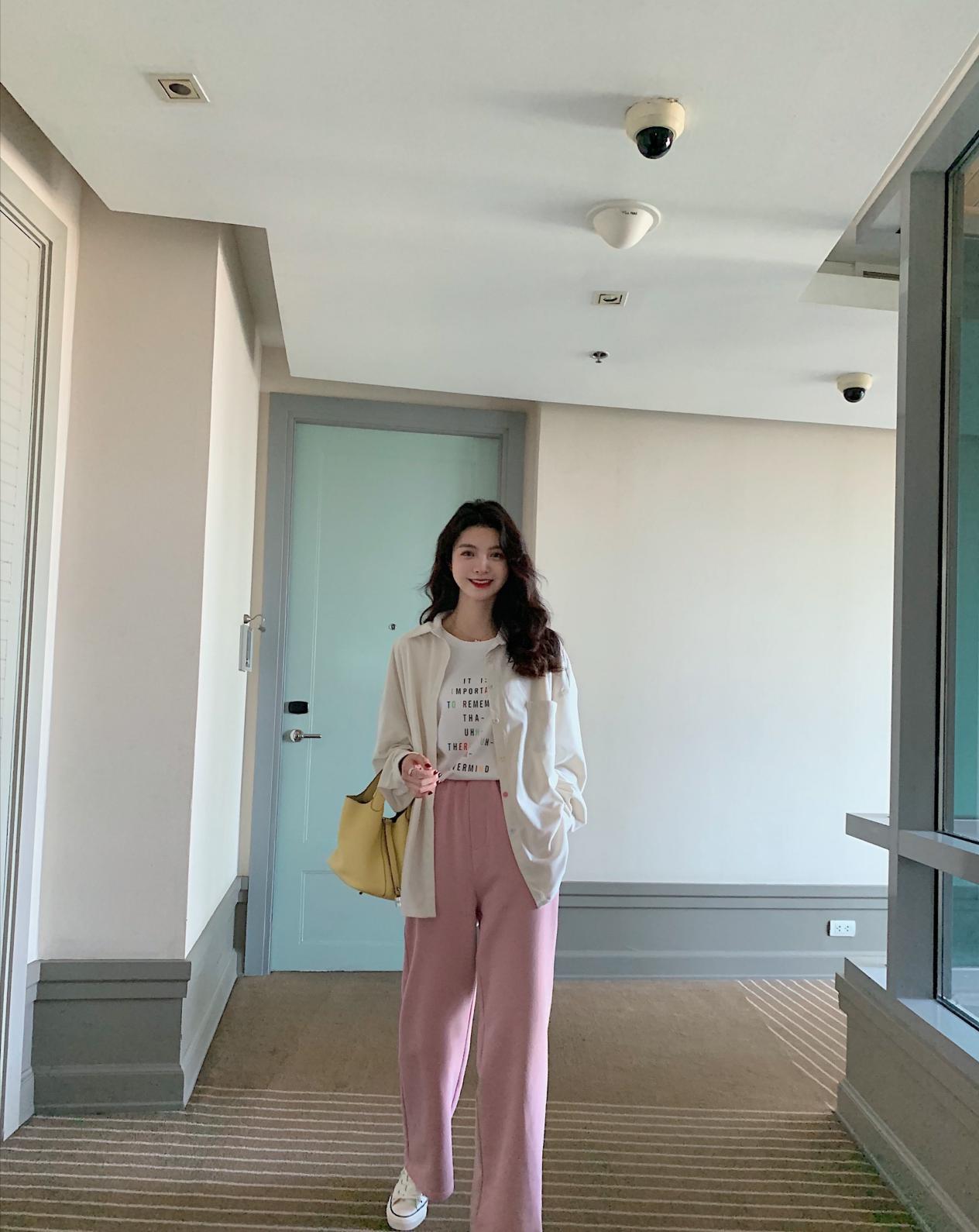 凹造型白衬衫一衣多穿 78bc1f3ec782484689f5a7f1129378d6.jpeg