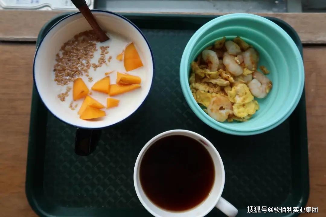 e72d137959e94d6395d7f39970136a90.jpeg