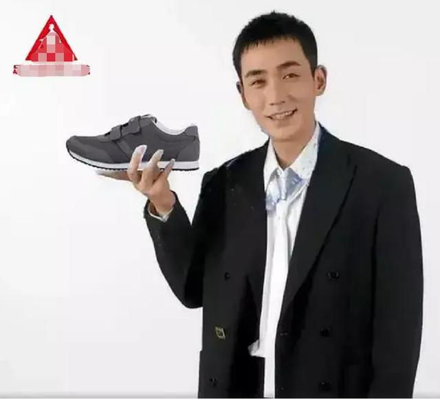 吴亦凡|众男星集体为奢侈品宣传，吴亦凡潮男范十足，朱一龙却被嘲像奶奶