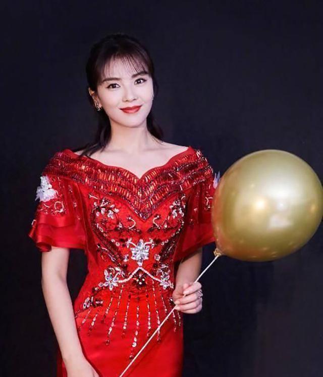 刘涛体重暴瘦20斤,重回"水蛇腰",老公王珂眼睛都看直了