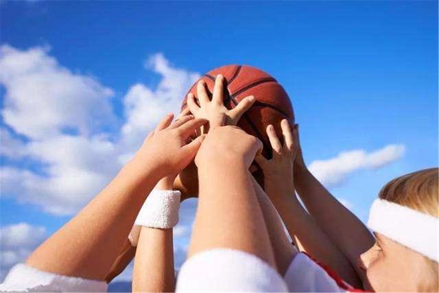 孩子|与父母身高差可不小，抓住秋季让孩子多长几厘米NBA球星林书豪