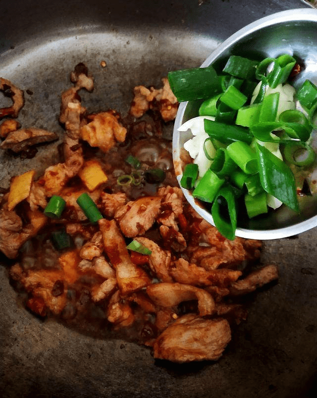 炒肉丝需要放豆瓣酱吗 557e481732c44452b1e4e008e0e1f1f9.png