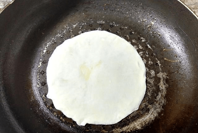 油加水可以烙饼么 57e0f67fe2244dbc8f45a6845dbd6aad.png