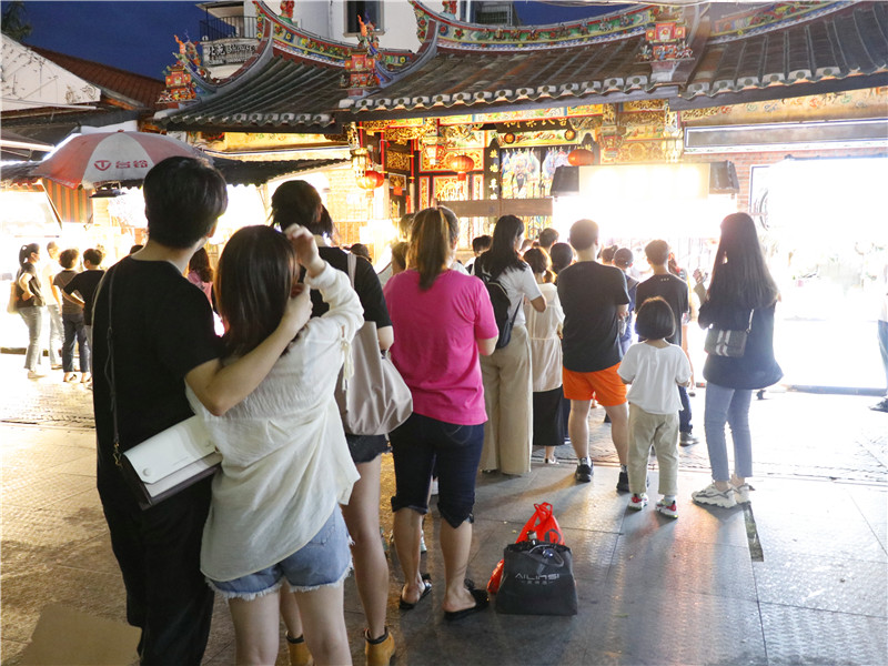 高丽菜|就为了买个网红的章鱼烧游曾厝垵趣事：排队二十分钟