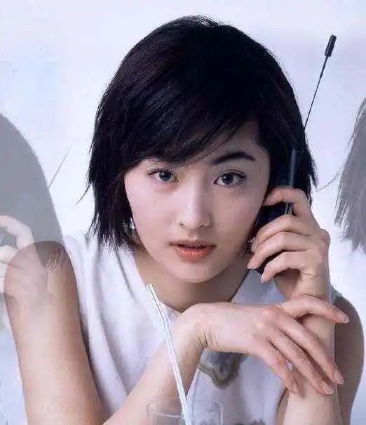 日本美女常盘贵子已49岁！曾合作张国荣刘德华最