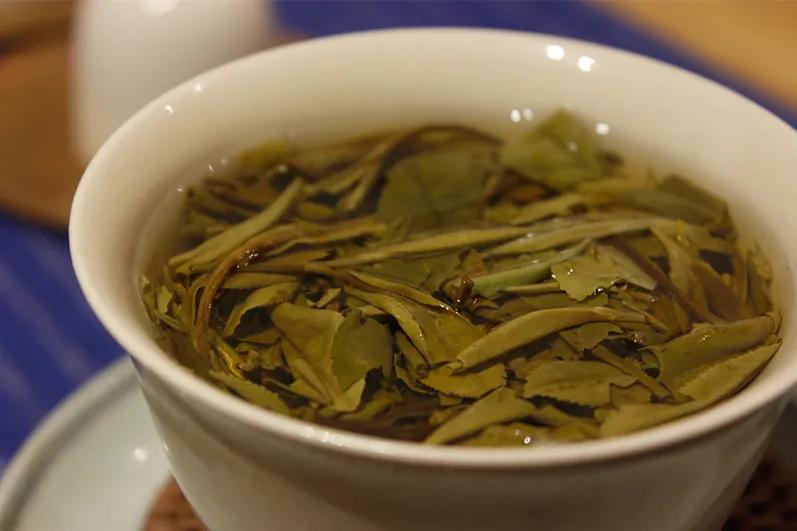 茶叶|喝着却不香的白茶，能算好茶吗？闻着香