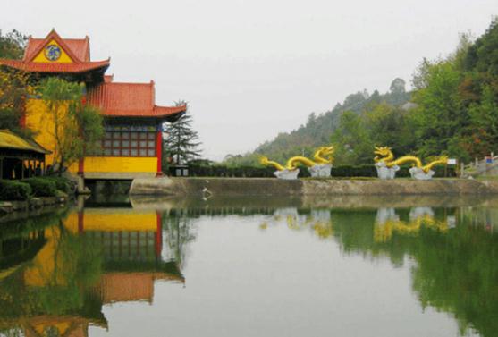 雷山GDP_雷山苗族服饰图片(2)