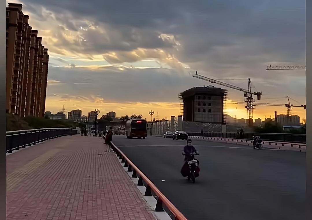 2020葫芦岛gdp_葫芦岛夜景(2)