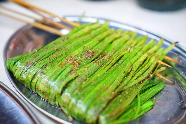 美食|肇庆露天的东门烧烤美食广场 广东的美食生活真接地气