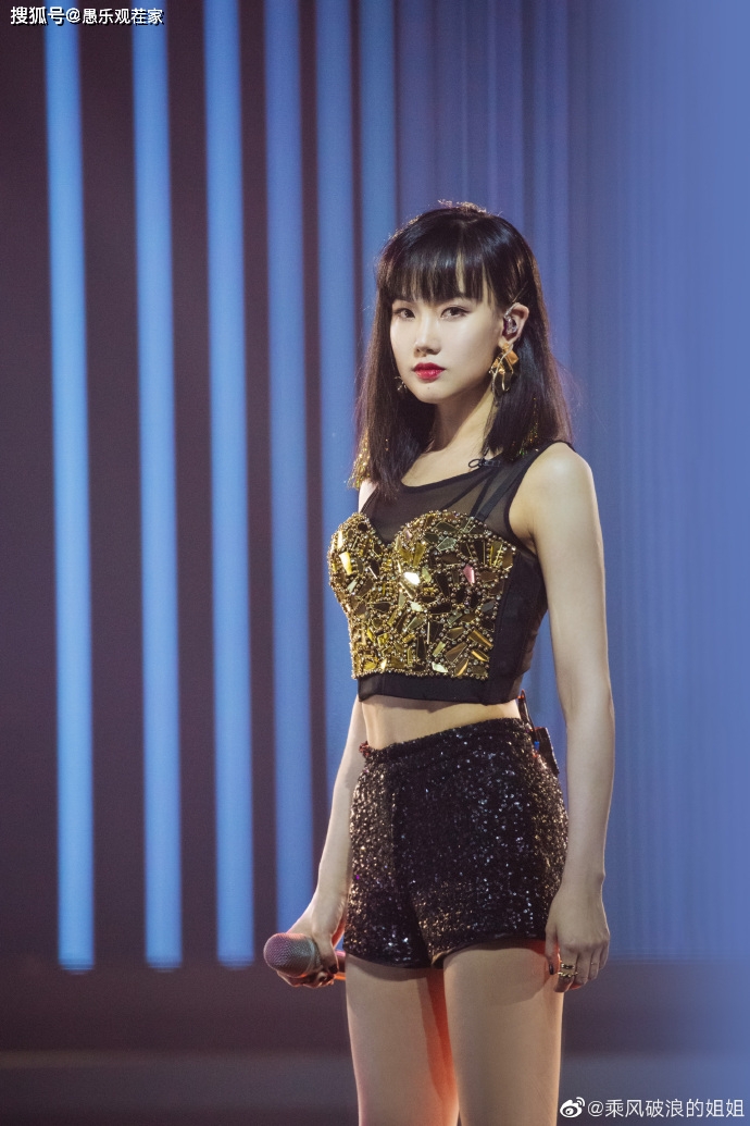 姐姐|原创《浪姐》成团半个月，宁静万茜张雨绮等人各忙各的，7人仍未合体