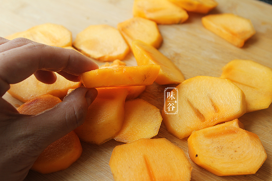 柿子|这水果不能少，10元4斤，这样吃软糯香甜，放半年也不坏秋分后