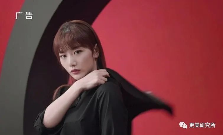 fa|钟楚曦妈妈暴露她整形石锤，虞书欣土成乡镇女企业家…