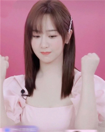 原创杨紫颜值太高了吧看到她最新的采访截图谁说不能演千年美女