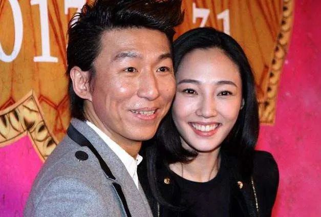 前妻|原创陈羽凡带女友约会，肚腩肥腻丑到认不出，前妻仍貌美还有帅哥作伴