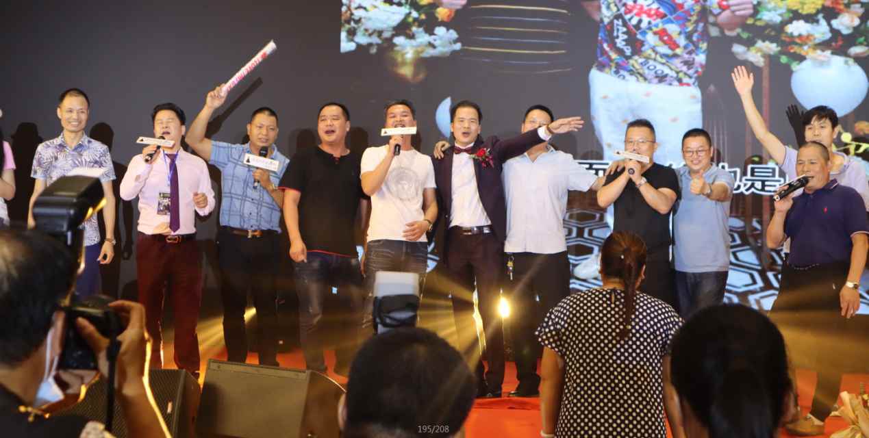 品牌|小爱裙一夜爆红 这一条小爱裙究竟有何魅力 ----记小爱裙新品订货会暨九粤九周