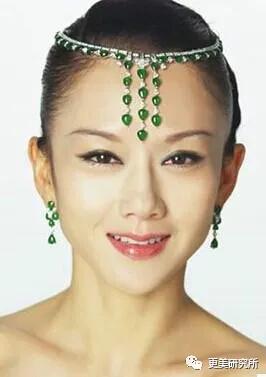 张子枫|曾被关晓彤秒成渣，如今“整容式”长大，削掉斜方肌后美翻