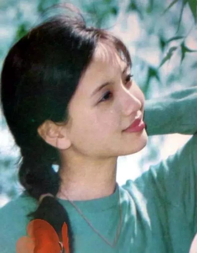 为爱守寡13年,从江南第一美人到母亲专业户,她的美从不败岁月