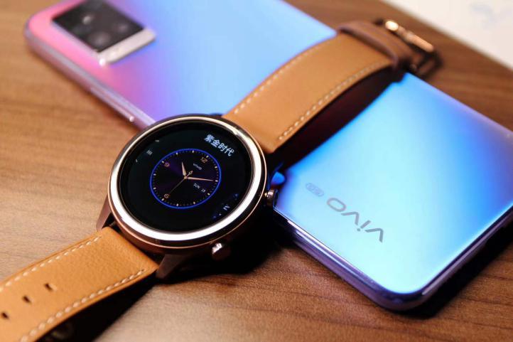 穿戴圈里的又一杰作:蓝厂首款智能手表vivo watch来了