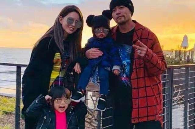 和林|昆凌和林志玲同框，被吐槽品味堪忧气质差，看着比志玲姐姐还年长