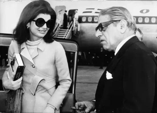 亲姐妹|睡姐夫，抢妹夫，顶级流量里没人比这对亲姐妹更心机！