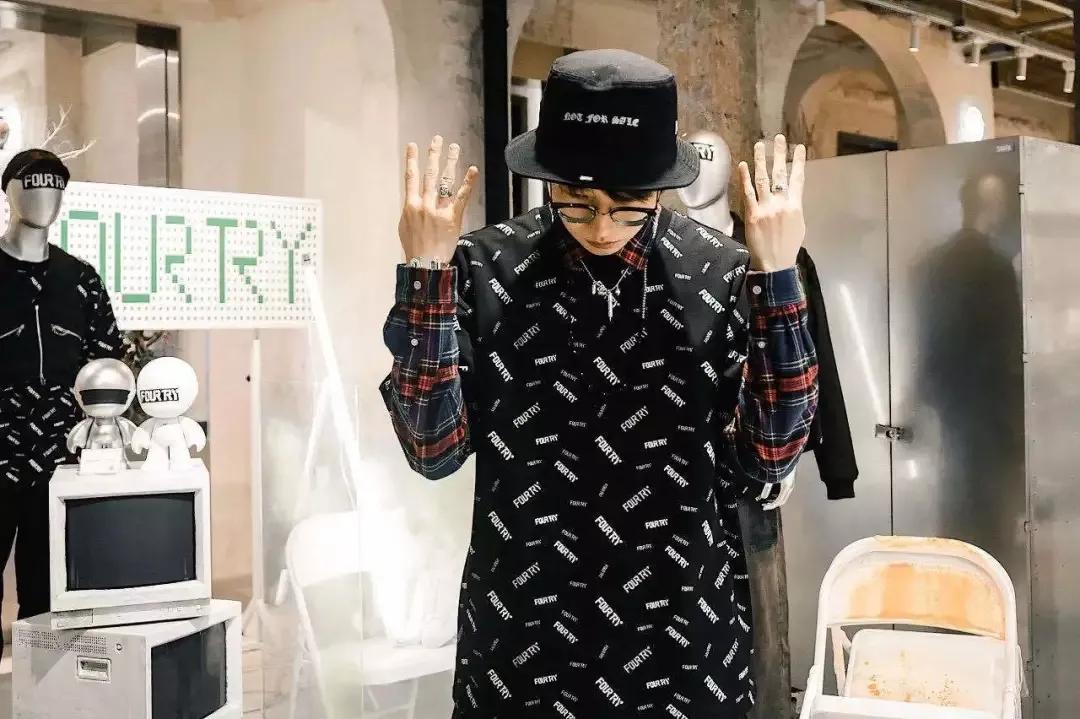 潮流|说唱、潮牌、策展....“进化”中的潮流综艺还能怎么玩?