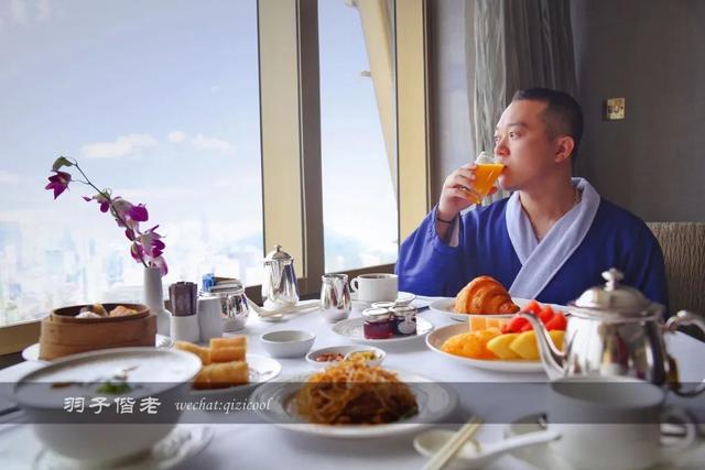 客房送餐.