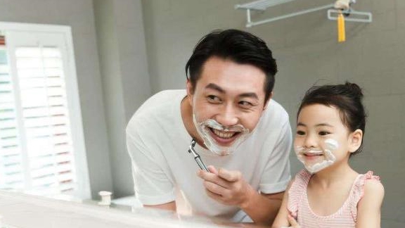 医生|医生:简直胡闹!妈妈炫耀3岁宝宝自己刷牙