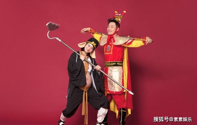 林峰官宣当爸:晒夫妻搞笑合影照,用6个字表明爱家决心