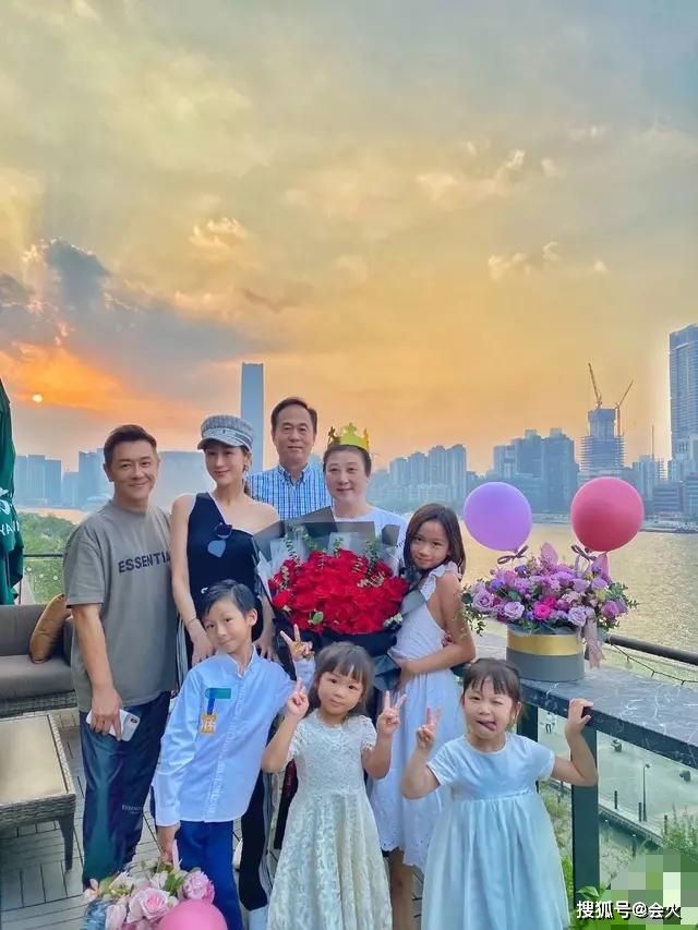 假货|原创上千首饰半价卖?陈浩民妻子被质疑卖假货,蒋丽莎发文回击谣言