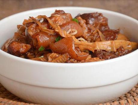 猪脚怎么煮才软糯 b1b100e75459418bb27e47cae1ea0ff1.jpeg