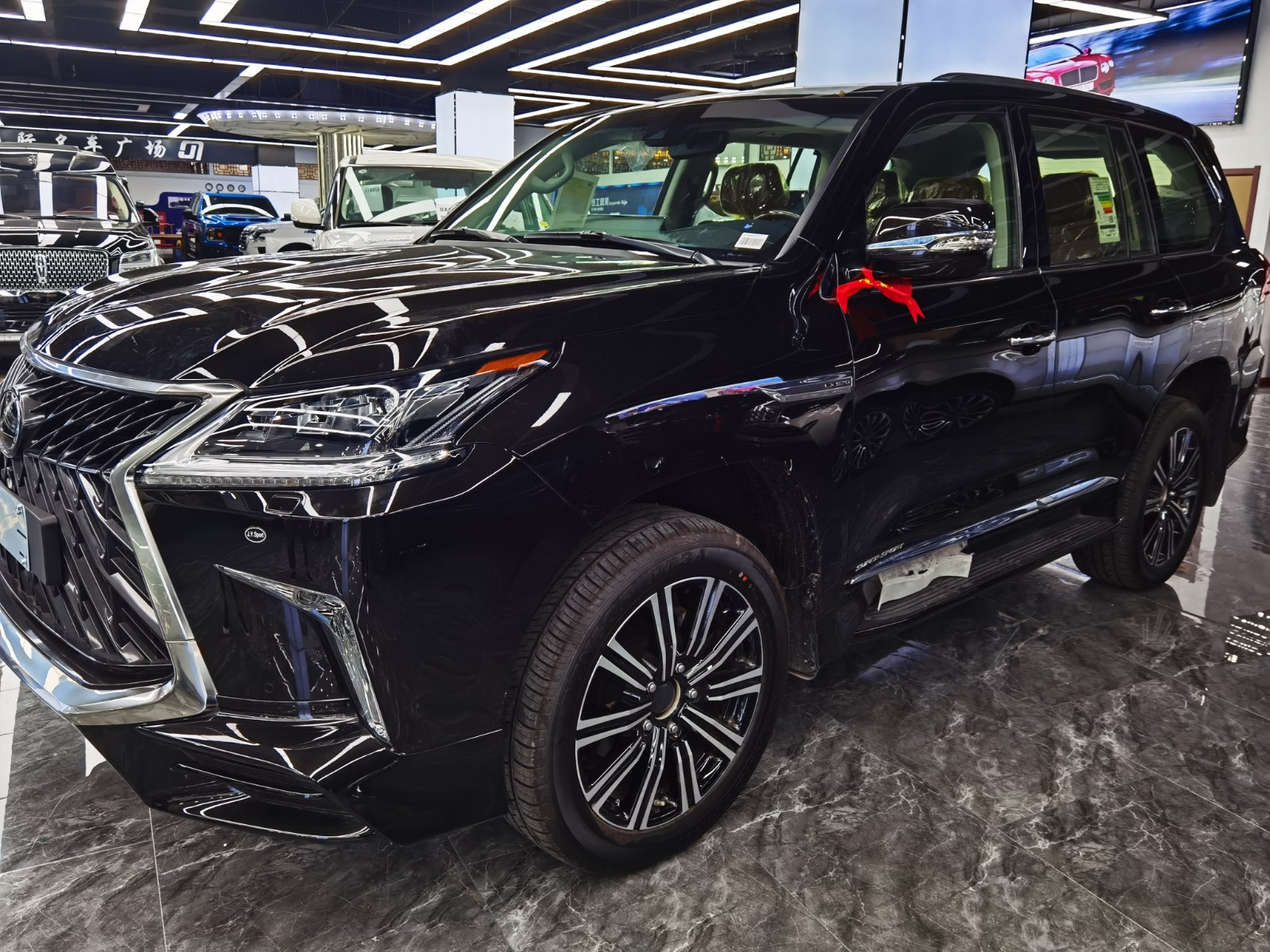 最新款雷克萨斯lx570现车 八座凌志suv畅惠_手机搜狐网