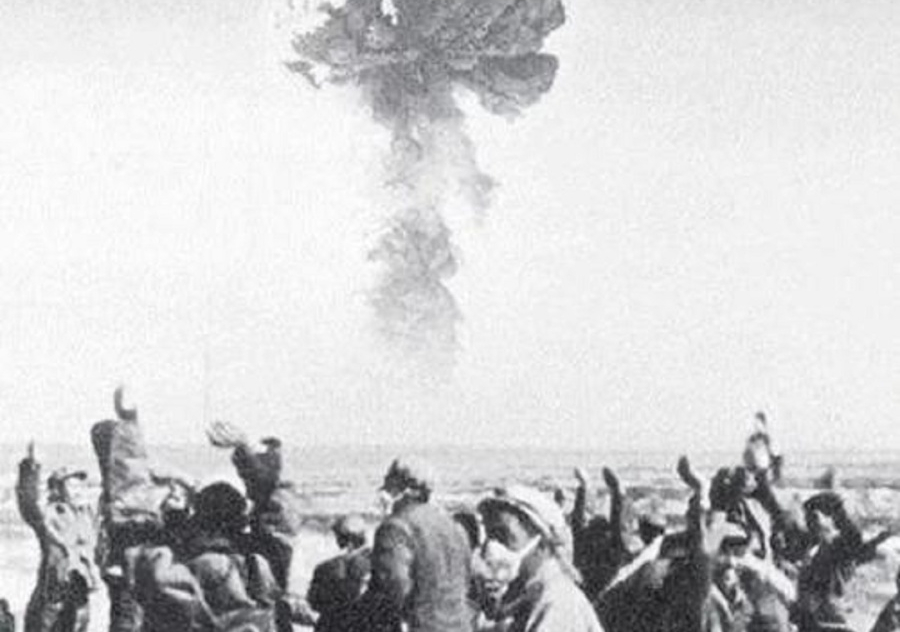 中国第一颗原子弹爆炸时,世界上各个大国都是什么反应?