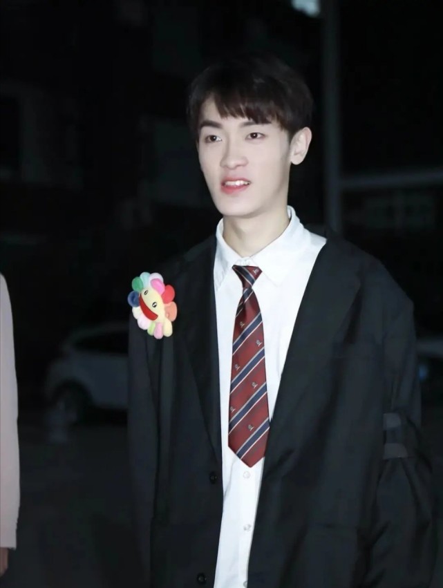 特色|原创创4青3面试路透，这次都是颜值很可的小哥哥，有你支持的吗？