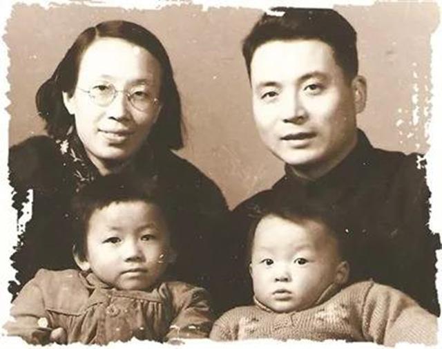 原创邓稼先夫妇有多相爱,邓稼先弥留时的一句话,让许鹿希泪雨滂沱
