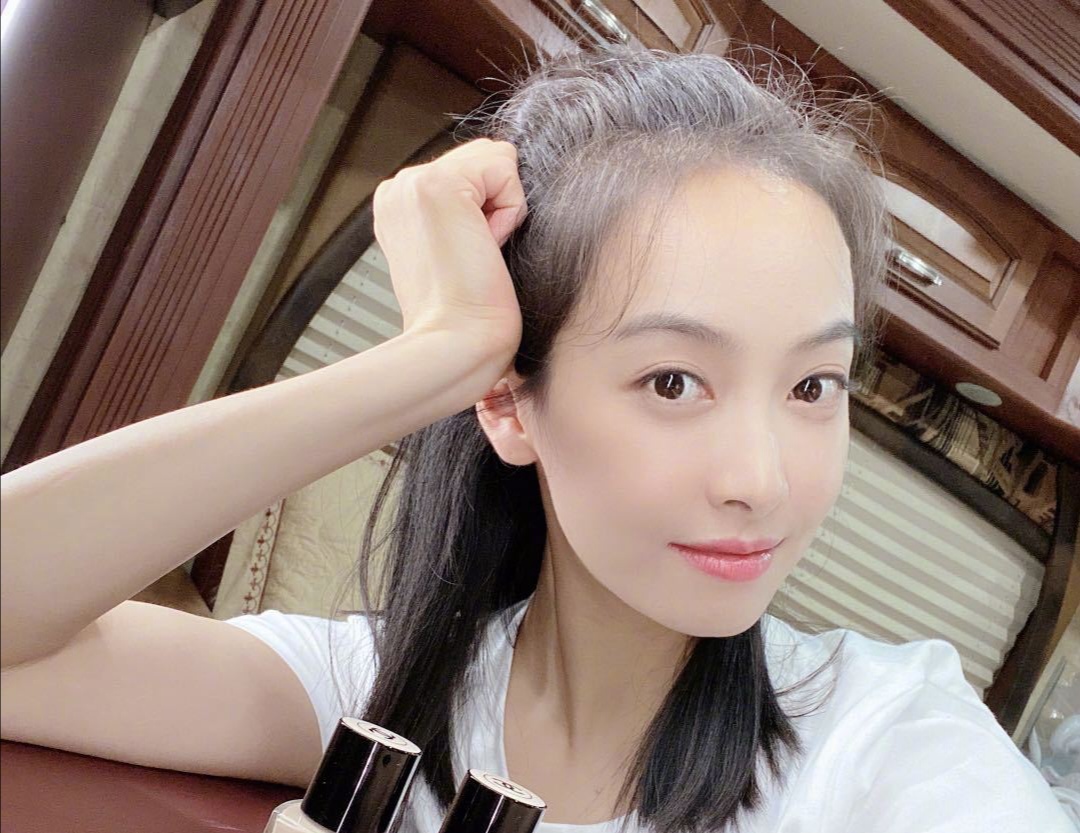 飞龙|原创现代李小龙：古力娜扎和迪丽热巴都是我未来妻子，我永远爱她俩