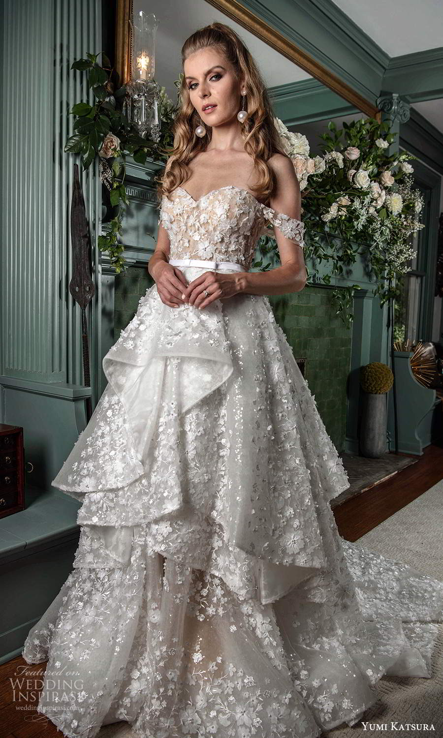 &quot|Yumi Katsura2021＂Ravishing&Resilient＂秋季婚纱系列 提升女人身体的自然美感