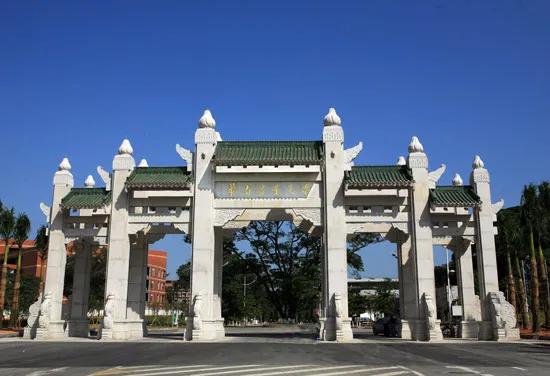 大户|为什么榜上有名？本科新生破万！被称为“招生大户”的这几所高校