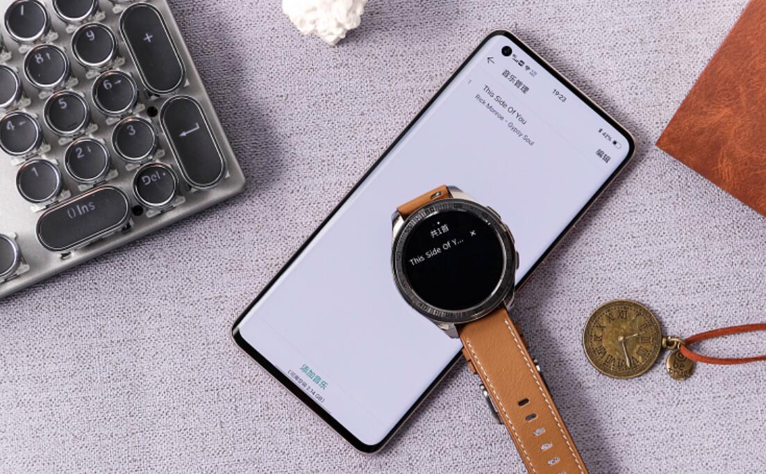 watch|祭出杀手锏!18天强劲续航+50米防水+NFC,敢于创新国产品牌